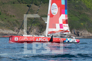 2022-05-09 - Damien Seguin, GROUPE APICIL during the start of the Guyader Bermudes 1000 Race, IMOCA Globe Series sailing race on May 8, 2022 in Brest, France - GUYADER BERMUDES 1000 RACE, IMOCA GLOBE SERIES SAILING RACE - SAILING - OTHER SPORTS