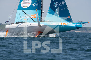 11/05/2022 - Thomas Ruyant, LINKEDOUT during the Défi Pom’Potes Runs of the Guyader Bermudes 1000 Race, IMOCA Globe Series sailing race on May 6, 2022 in Brest, France - DéFI POM'POTES RUNS OF THE GUYADER BERMUDES 1000 RACE, IMOCA GLOBE SERIES SAILING RACE - VELA - ALTRO