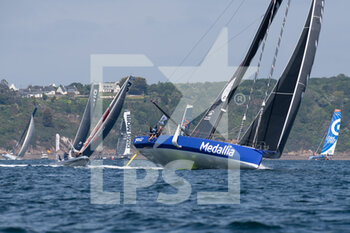 11/05/2022 - Pip Hare, MEDALLIA during the Défi Pom’Potes Runs of the Guyader Bermudes 1000 Race, IMOCA Globe Series sailing race on May 6, 2022 in Brest, France - DéFI POM'POTES RUNS OF THE GUYADER BERMUDES 1000 RACE, IMOCA GLOBE SERIES SAILING RACE - VELA - ALTRO