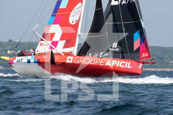 11/05/2022 - Damien Seguin, GROUPE APICIL during the Défi Pom’Potes Runs of the Guyader Bermudes 1000 Race, IMOCA Globe Series sailing race on May 6, 2022 in Brest, France - DéFI POM'POTES RUNS OF THE GUYADER BERMUDES 1000 RACE, IMOCA GLOBE SERIES SAILING RACE - VELA - ALTRO