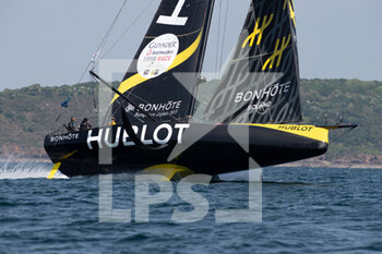 11/05/2022 - Alan Roura, HUBLOT during the Défi Pom’Potes Runs of the Guyader Bermudes 1000 Race, IMOCA Globe Series sailing race on May 6, 2022 in Brest, France - DéFI POM'POTES RUNS OF THE GUYADER BERMUDES 1000 RACE, IMOCA GLOBE SERIES SAILING RACE - VELA - ALTRO