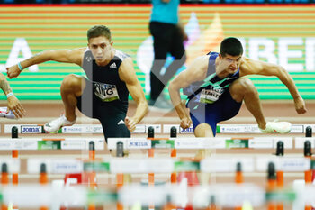 2022-03-02 - David King of Great Britain and Asier Martinez of Spain in action during the Men 60 m hurdles of the World Athletics Indoor Tour Madrid 2022 on March 2, 2022 at the Polideportivo Gallur in Madrid, Spain -Photo Oscar J Barroso / Spain DPPI / DPPI - WORLD ATHLETICS INDOOR TOUR MADRID 2022 - INTERNATIONALS - ATHLETICS