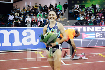 2022-03-02 - Catriona Bisset of Australia celebrates the victory during the Women 800 m of the World Athletics Indoor Tour Madrid 2022 on March 2, 2022 at the Polideportivo Gallur in Madrid, Spain -Photo Oscar J Barroso / Spain DPPI / DPPI - WORLD ATHLETICS INDOOR TOUR MADRID 2022 - INTERNATIONALS - ATHLETICS