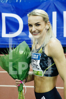 2022-03-02 - Justyna Swiety-Ersetic of Poland celebrates the victory during the Women 400 m of the World Athletics Indoor Tour Madrid 2022 on March 2, 2022 at the Polideportivo Gallur in Madrid, Spain -Photo Oscar J Barroso / Spain DPPI / DPPI - WORLD ATHLETICS INDOOR TOUR MADRID 2022 - INTERNATIONALS - ATHLETICS
