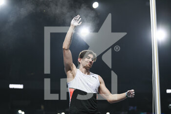 2022-03-06 - Harry Coppell (Men's Pole Vault) of Great Britain competes during the World Athletics Indoor Tour, Meeting de Paris 2022 on March 6, 2022 at Accor Arena in Paris, France - WORLD ATHLETICS INDOOR TOUR, MEETING DE PARIS 2022 - INTERNATIONALS - ATHLETICS