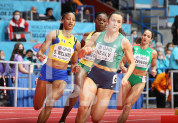 2022-03-18 - Sad Williams of Bahrain, Roneisha MC Gregor of Jamaica and Phil Healy of Ireland, Heats 400 M Women during the World Athletics Indoor Championships 2022 on March 18, 2022 at Stark Arena in Belgrade, Serbia - WORLD ATHLETICS INDOOR CHAMPIONSHIPS 2022 - INTERNATIONALS - ATHLETICS