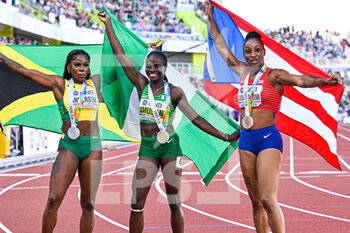 2022-07-24 - Britany Anderson of Jamaica Silver medal, Tobi Amusan of Nigeria Gold medal, Jasmine Camacho Quinn of Puerto Rico Bronze medal on Women's 100m hurdles during the World Athletics Championships on July 24, 2022 in Eugene, United States - ATHLETICS - WORLD CHAMPIONSHIPS 2022 - INTERNATIONALS - ATHLETICS
