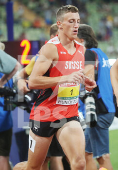 2022-08-17 - Simon Ehammer of Switzerland Silver medal during the Athletics, Men's Decathlon 1500m at the European Championships Munich 2022 on August 16, 2022 in Munich, Germany - EUROPEAN CHAMPIONSHIPS MUNICH 2022 - INTERNATIONALS - ATHLETICS