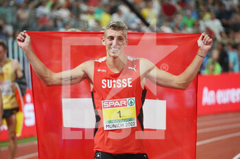 2022-08-17 - Simon Ehammer of Switzerland Silver medal during the Athletics, Men's Decathlon 1500m at the European Championships Munich 2022 on August 16, 2022 in Munich, Germany - EUROPEAN CHAMPIONSHIPS MUNICH 2022 - INTERNATIONALS - ATHLETICS