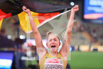 2022-08-17 - Gina Luckenkemper of Germany Gold medal during the Athletics, Women's 100m at the European Championships Munich 2022 on August 16, 2022 in Munich, Germany - EUROPEAN CHAMPIONSHIPS MUNICH 2022 - INTERNATIONALS - ATHLETICS