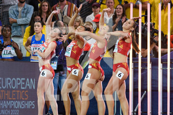 21/08/2022 - 21.8.2022, Munich, Olympiastadion, European Championships Munich 2022: Athletics, Spain womens 4x100m relay team before the womens 4x100m Relay Final - EUROPEAN CHAMPIONSHIPS MUNICH 2022: ATHLETICS - INTERNAZIONALI - ATLETICA