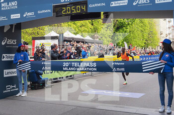 2022-04-03 - Kipruto wins the Milano Marathon 2022 with 2:05:05 - MILANO MARATHON 2022 - MARATHON - ATHLETICS