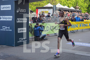 2022-04-03 - Simbu, third arrived at the Milano Marathon 2022 - MILANO MARATHON 2022 - MARATHON - ATHLETICS
