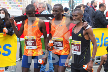 2022-04-03 - Kibet, Kipruto and Simbu, first 3 arrived at the Milano Marathon 2022 - MILANO MARATHON 2022 - MARATHON - ATHLETICS