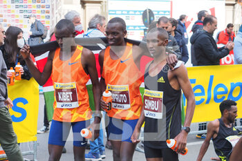 2022-04-03 - Kibet, Kipruto and Simbu, first 3 arrived at the Milano Marathon 2022 - MILANO MARATHON 2022 - MARATHON - ATHLETICS