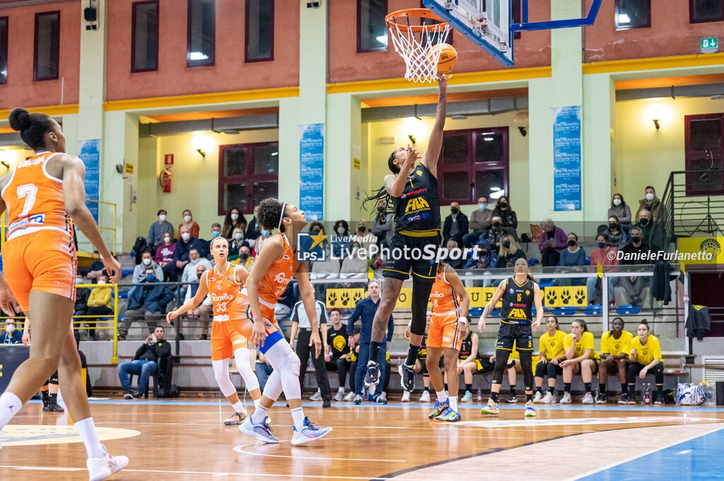 Famila Schio vs San Martino di Lupari Lupebasket - WOMEN ITALIAN CUP - BASKETBALL