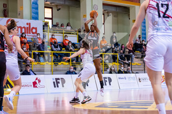 2022-03-26 - shot Sandrine Gruda Famila Basket Schio - FAMILA SCHIO VS GESAM GASLUCE LUCCA - WOMEN ITALIAN CUP - BASKETBALL