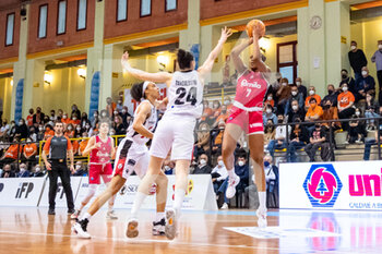 2022-03-27 - shot Sandrine gruda Famila Basket schio - FINAL - FAMILA SCHIO VS VIRTUS SEGAFREDO BOLOGNA - WOMEN ITALIAN CUP - BASKETBALL