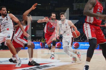 2022-02-20 - Ariel Filloy (Bertram Derthona Basket) thwarted by Luigi Datome (AX Armani Exchange Olimpia Milano)  - FINAL EIGHT - FINAL - A|X ARMANI EXCHANGE OLIMPIA MILANO VS BERTRAM DERTHONA BASKET - ITALIAN CUP - BASKETBALL
