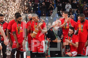 2022-02-20 - Victory celebrations - FINAL EIGHT - FINAL - A|X ARMANI EXCHANGE OLIMPIA MILANO VS BERTRAM DERTHONA BASKET - ITALIAN CUP - BASKETBALL