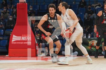 2022-02-19 - Bruno Mascolo (Bertram Derthona Basket) e Alessandro Pajola (Virtus Segafredo Bologna)  - FINAL EIGHT - SEMIFINALS - BERTRAM DERTHONA TORTONA VS VIRTUS SEGAFREDO BOLOGNA - ITALIAN CUP - BASKETBALL