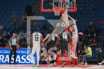 2022-02-19 - Kyle Weems (Virtus Segafredo Bologna)  and J.P. Macura (Bertram Derthona Basket)  - FINAL EIGHT - SEMIFINALS - BERTRAM DERTHONA TORTONA VS VIRTUS SEGAFREDO BOLOGNA - ITALIAN CUP - BASKETBALL