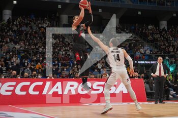 2022-02-19 - Kyle Weems (Virtus Segafredo Bologna) thwarted by Bruno Mascolo (Bertram Derthona Basket)  - FINAL EIGHT - SEMIFINALS - BERTRAM DERTHONA TORTONA VS VIRTUS SEGAFREDO BOLOGNA - ITALIAN CUP - BASKETBALL