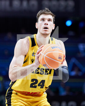 06/05/2022 - Ethan Happ of MHP Riesen Ludwigsburg during the Basketball Champions League, Final Four, semi-final basketball match between MHP Riesen Ludwigsburg and BAXI Manresa on May 6, 2022 at Bilbao Arena in Bilbao, Spain - MHP RIESEN LUDWIGSBURG VS BAXI MANRESA - CHAMPIONS LEAGUE - BASKET