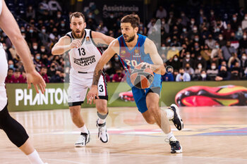 2022-01-11 - Nico Laprovittola of FC Barcelona in action against Sergio Rodriguez of AX Armani Exchange Milan during the Turkish Airlines EuroLeague basketball match between FC Barcelona and AX Armani Exchange Milan on January 11, 2022 at Palau Blaugrana in Barcelona, Spain - FC BARCELONA VS AX ARMANI EXCHANGE MILAN - EUROLEAGUE - BASKETBALL