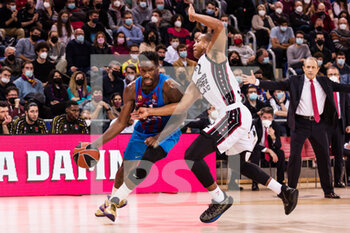 2022-01-11 - Nigel Hayes-Davis of FC Barcelona in action against Devon Hall of AX Armani Exchange Milan during the Turkish Airlines EuroLeague basketball match between FC Barcelona and AX Armani Exchange Milan on January 11, 2022 at Palau Blaugrana in Barcelona, Spain - FC BARCELONA VS AX ARMANI EXCHANGE MILAN - EUROLEAGUE - BASKETBALL