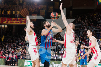 2022-03-18 - Nikola Mirotic of FC Barcelona in action against Nikola Kalinic of Crvena Zvezda during the Turkish Airlines EuroLeague basketball match between FC Barcelona and Crvena Zvezda mts Belgrade on March 18, 2022 at Palau Blaugrana in Barcelona, Spain - FC BARCELONA VS CRVENA ZVEZDA MTS BELGRADE - EUROLEAGUE - BASKETBALL