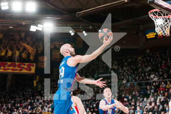 2022-03-18 - Nick Calathes of FC Barcelona during the Turkish Airlines EuroLeague basketball match between FC Barcelona and Crvena Zvezda mts Belgrade on March 18, 2022 at Palau Blaugrana in Barcelona, Spain - FC BARCELONA VS CRVENA ZVEZDA MTS BELGRADE - EUROLEAGUE - BASKETBALL