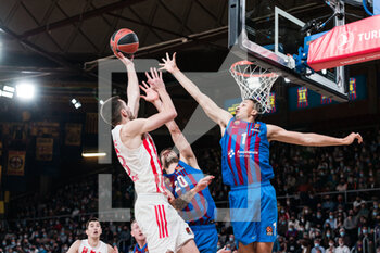2022-03-18 - Ognjen Dobric of Crvena Zvezda in action against Dante Exum and Nico Laprovittola of FC Barcelona during the Turkish Airlines EuroLeague basketball match between FC Barcelona and Crvena Zvezda mts Belgrade on March 18, 2022 at Palau Blaugrana in Barcelona, Spain - FC BARCELONA VS CRVENA ZVEZDA MTS BELGRADE - EUROLEAGUE - BASKETBALL