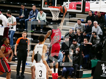 2022-04-07 - Malcolm Delaney of Milan during the Turkish Airlines EuroLeague basketball match between LDLC ASVEL and AX Armani Exchange Milan on April 7, 2022 at Astroballe in Villeurbanne, France - LDLC ASVEL VS AX ARMANI EXCHANGE MILANO - EUROLEAGUE - BASKETBALL