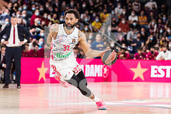2022-04-19 - Darrun Hilliard of FC Bayern Munich during the Turkish Airlines EuroLeague basketball match Play Off Game 1 between FC Barcelona and FC Bayern Munich on April 19, 2022 at Palau Blaugrana in Barcelona, Spain - PLAY OFF GAME 1 - FC BARCELONA VS FC BAYERN MUNICH - EUROLEAGUE - BASKETBALL