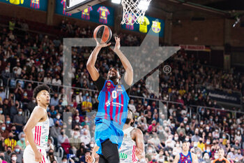 2022-04-19 - Brandon Davies of FC Barcelona during the Turkish Airlines EuroLeague basketball match Play Off Game 1 between FC Barcelona and FC Bayern Munich on April 19, 2022 at Palau Blaugrana in Barcelona, Spain - PLAY OFF GAME 1 - FC BARCELONA VS FC BAYERN MUNICH - EUROLEAGUE - BASKETBALL