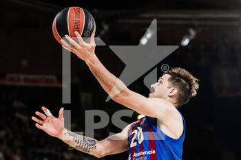 2022-05-03 - Nico Laprovittola of FC Barcelona during the Turkish Airlines EuroLeague Play Off Game 5 basketball match between FC Barcelona and FC Bayern Munich on May 3, 2022 at Palau Blaugrana in Barcelona, Spain - PLAY OFF GAME 5 - FC BARCELONA VS FC BAYERN MUNICH - EUROLEAGUE - BASKETBALL