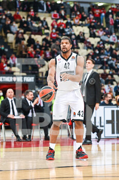 2022-02-24 - Kyle Hines of Ax Armani Exchange Milano during the Turkish Airlines EuroLeague Round 27 basketball match between Olympiacos BC and Ax Armani Exchange Milano on Feb 24, 2022 at peace and friendship Stadium in Athens, Greece - OLYMPIACOS VS AX ARMANI EXCHANGE MILANO - EUROLEAGUE - BASKETBALL