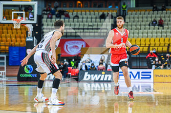 2022-02-24 - Thomas Walkup of Olympiacos BC in action against Sergio Rodriguez of AX Armani Exchange Milan during the Turkish Airlines EuroLeague Round 27 basketball match between Olympiacos BC and Ax Armani Exchange Milano on Feb 24, 2022 at Peace and Friendship Stadium in Athens, Greece - OLYMPIACOS VS AX ARMANI EXCHANGE MILANO - EUROLEAGUE - BASKETBALL