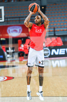 2022-02-24 - Malcolm Delaney of Ax Armani Exchange Milano during the Turkish Airlines EuroLeague Round 27 basketball match between Olympiacos BC and Ax Armani Exchange Milano on Feb 24, 2022 at Peace and Friendship Stadium in Athens, Greece - OLYMPIACOS VS AX ARMANI EXCHANGE MILANO - EUROLEAGUE - BASKETBALL