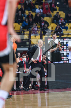 2022-02-24 - Ettore Messina, Head Coach of AX Armani Exchange Milano during the Turkish Airlines EuroLeague Round 27 basketball match between Olympiacos BC and Ax Armani Exchange Milano on Feb 24, 2022 at Peace and Friendship Stadium in Athens, Greece - OLYMPIACOS VS AX ARMANI EXCHANGE MILANO - EUROLEAGUE - BASKETBALL