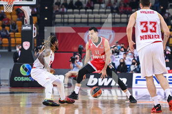 2022-04-22 - Kostas Sloukas of Olympiacos BC in action against Paris Lee of AS Monaco Basket during the Turkish Airlines EuroLeague Quorter-Final basketball match between Olympiacos BC and AS Monaco Basket on Apr 22, 2022 at Peace and Friendship Stadium in Athens, Greece - OLYMPIACOS VS AS MONACO - EUROLEAGUE - BASKETBALL
