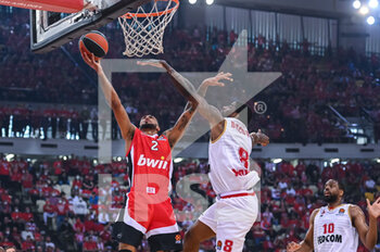 2022-04-22 - Tyler Dorsey of Olympiacos BC in action against Dwayne Bacon of AS Monaco Basket during the Turkish Airlines EuroLeague Quorter-Final basketball match between Olympiacos BC and AS Monaco Basket on Apr 22, 2022 at Peace and Friendship Stadium in Athens, Greece - OLYMPIACOS VS AS MONACO - EUROLEAGUE - BASKETBALL