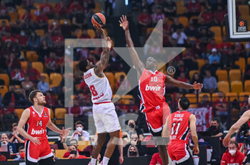 2022-04-22 - Dwayne Bacon of AS Monaco Basket in action against Moustapha Fall of Olympiacos BC during the Turkish Airlines EuroLeague Quorter-Final basketball match between Olympiacos BC and AS Monaco Basket on Apr 22, 2022 at Peace and Friendship Stadium in Athens, Greece - OLYMPIACOS VS AS MONACO - EUROLEAGUE - BASKETBALL