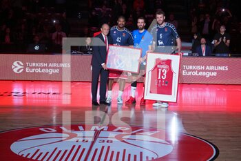 2022-11-03 - Chacho Rodriguez during the celebration With Messina, Hines and Melli  - EA7 EMPORIO ARMANI MILANO VS REAL MADRID - EUROLEAGUE - BASKETBALL