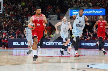 2022-12-29 - Timothè Luwawu-Cabarrot (EA7 Emporio Armani Olimpia Milano) & Jasvel Rivero (Valencia Basket)  - EA7 EMPORIO ARMANI MILANO VS VALENCIA BASKET - EUROLEAGUE - BASKETBALL