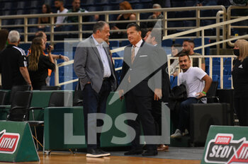 06/10/2022 - Marshall Glickman, CEO of Euroleague Basketball (R) and Vassileios Parthenopoulos (L), President of Panathinaikos Athens, react during the 2022/2023 Turkish Airlines EuroLeague Regular Season Round 1 match between Panathinaikos Athens and Real Madrid at OAKA on October 06, 2022 in Athens, Greece. - PANATHINAIKOS VS REAL MADRID - EUROLEAGUE - BASKET