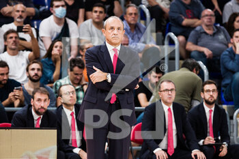 2022-10-28 - Ettore Messina, Head coach of EA7 Emporio Armani Milan during the Turkish Airlines EuroLeague basketball match between FC Barcelona and EA7 Emporio Armani Milan on October 28, 2022 at Palau Blaugrana in Barcelona, Spain - BASKETBALL - EUROLEAGUE - FC BARCELONA V MILAN - EUROLEAGUE - BASKETBALL