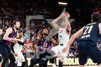 2022-10-28 - Devon Hall of EA7 Emporio Armani Milan in action against Cory Higgins of FC Barcelona during the Turkish Airlines EuroLeague basketball match between FC Barcelona and EA7 Emporio Armani Milan on October 28, 2022 at Palau Blaugrana in Barcelona, Spain - BASKETBALL - EUROLEAGUE - FC BARCELONA V MILAN - EUROLEAGUE - BASKETBALL