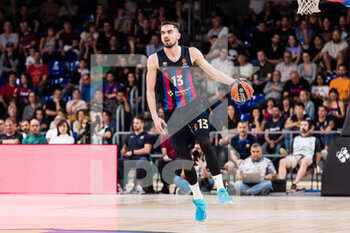 2022-10-28 - Tomas Satoransky of FC Barcelona during the Turkish Airlines EuroLeague basketball match between FC Barcelona and EA7 Emporio Armani Milan on October 28, 2022 at Palau Blaugrana in Barcelona, Spain - BASKETBALL - EUROLEAGUE - FC BARCELONA V MILAN - EUROLEAGUE - BASKETBALL